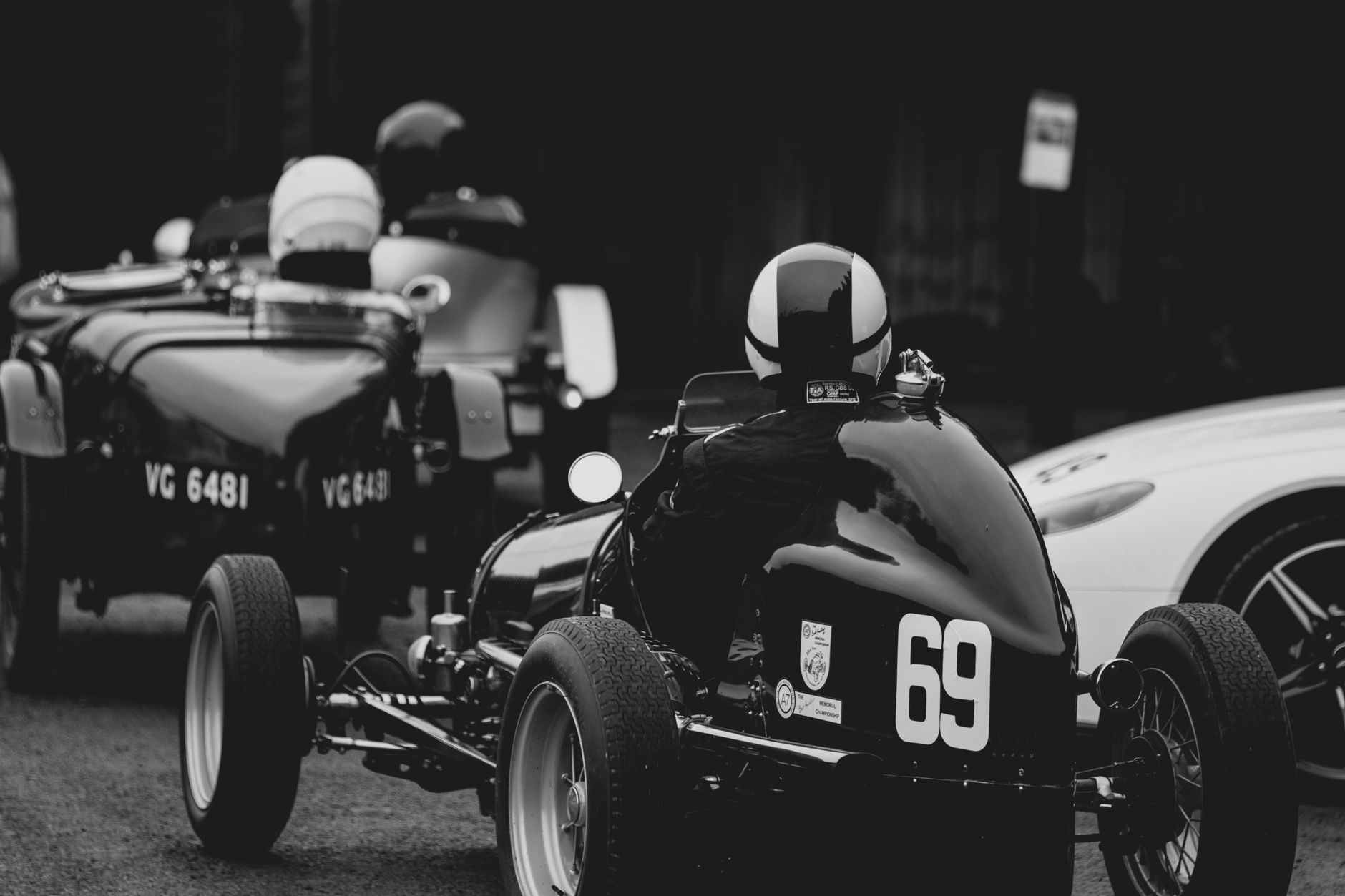 Porsche 907 : Histoire, Fiche Technique et Guide Collectionneur