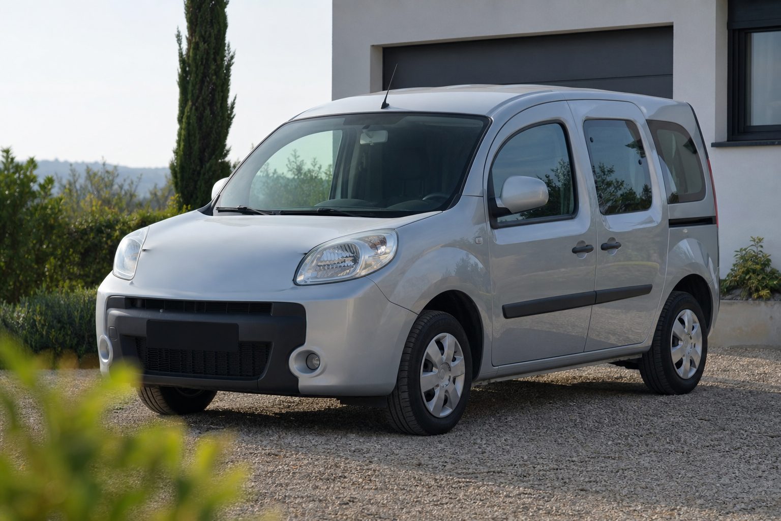 Fermeture centralisée Kangoo 2 en panne : fusibles, moteurs, capteurs et hayon